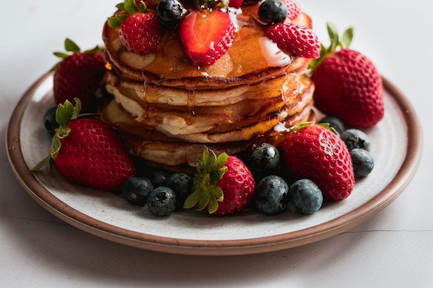 Ricotta lemon pancakes with berries